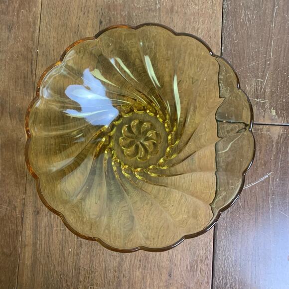 Hazel Atlas Art Glass Amber Optic Colonial Seashell Swirl Serving Bowl - Picture 5 of 7
